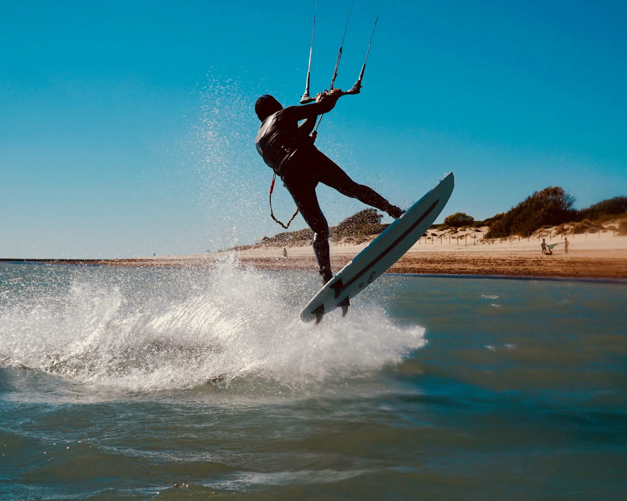 You are currently viewing Strapless Kitesurf, 13 bonnes raisons de s’y mettre !