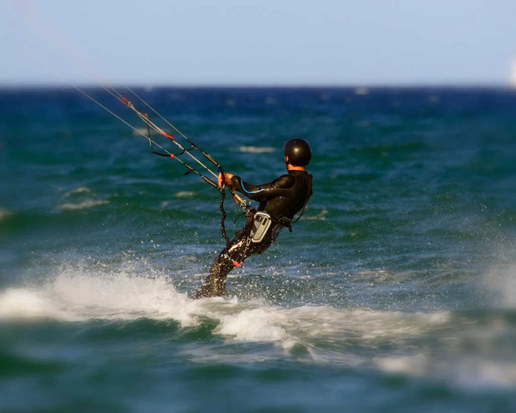 8 conseils et astuces à suivre pour maîtriser facilement son waterstart en kitesurf 