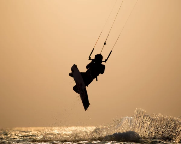 Sécurité en kitesurf : 10 règles à garder en tête