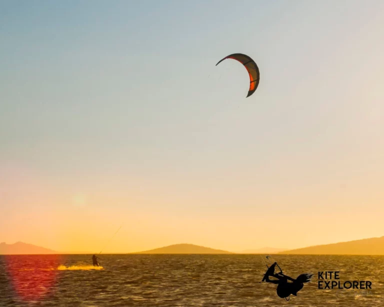 Lire la suite à propos de l’article Bienfaits du Kitesurf : Insoupçonné, comment le kitesurf améliore la santé mentale